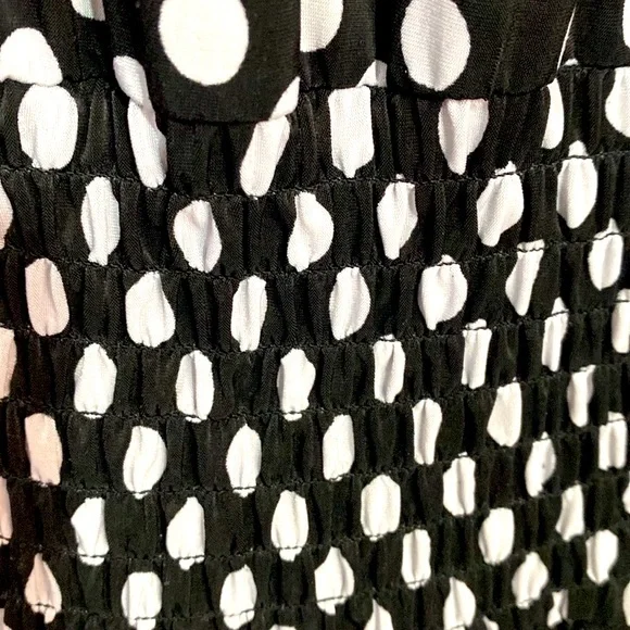 Black dress with white polka dots - Picture 6 of 12